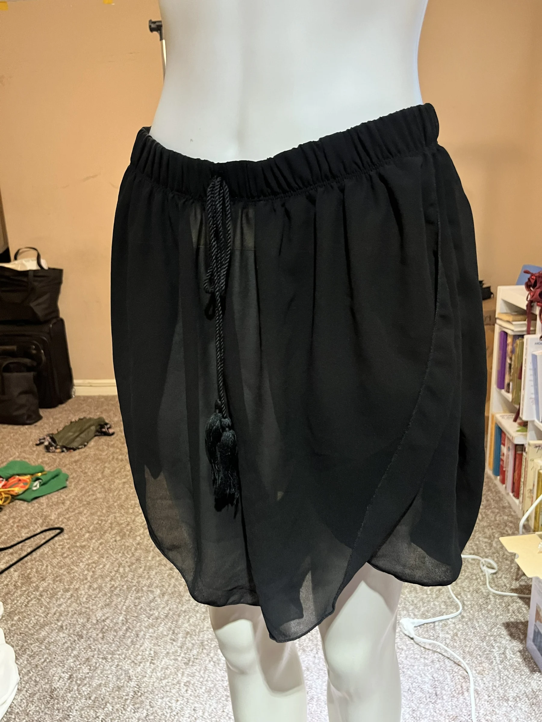 Women's High Waist Flat Angle Short Cover Up *Autre seconde main