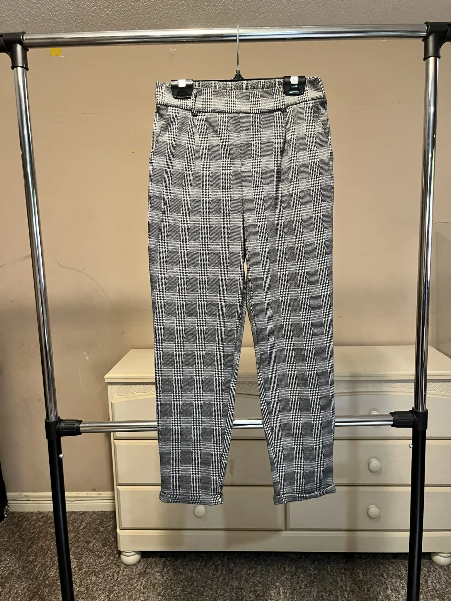 Featured image for High-waisted checked skinny trousers, size M, black and white
