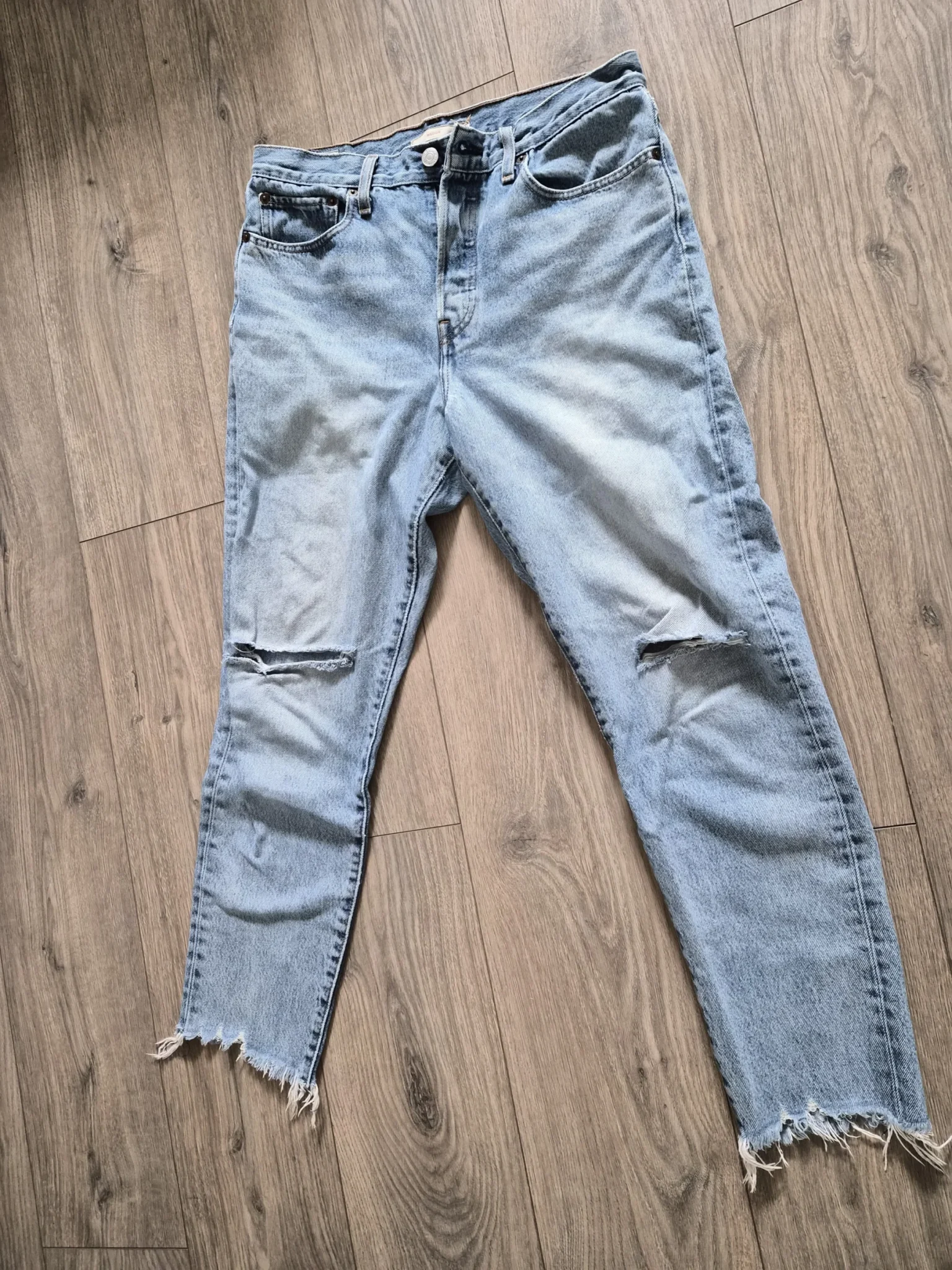 Featured image for High-quality Levi’s jeans