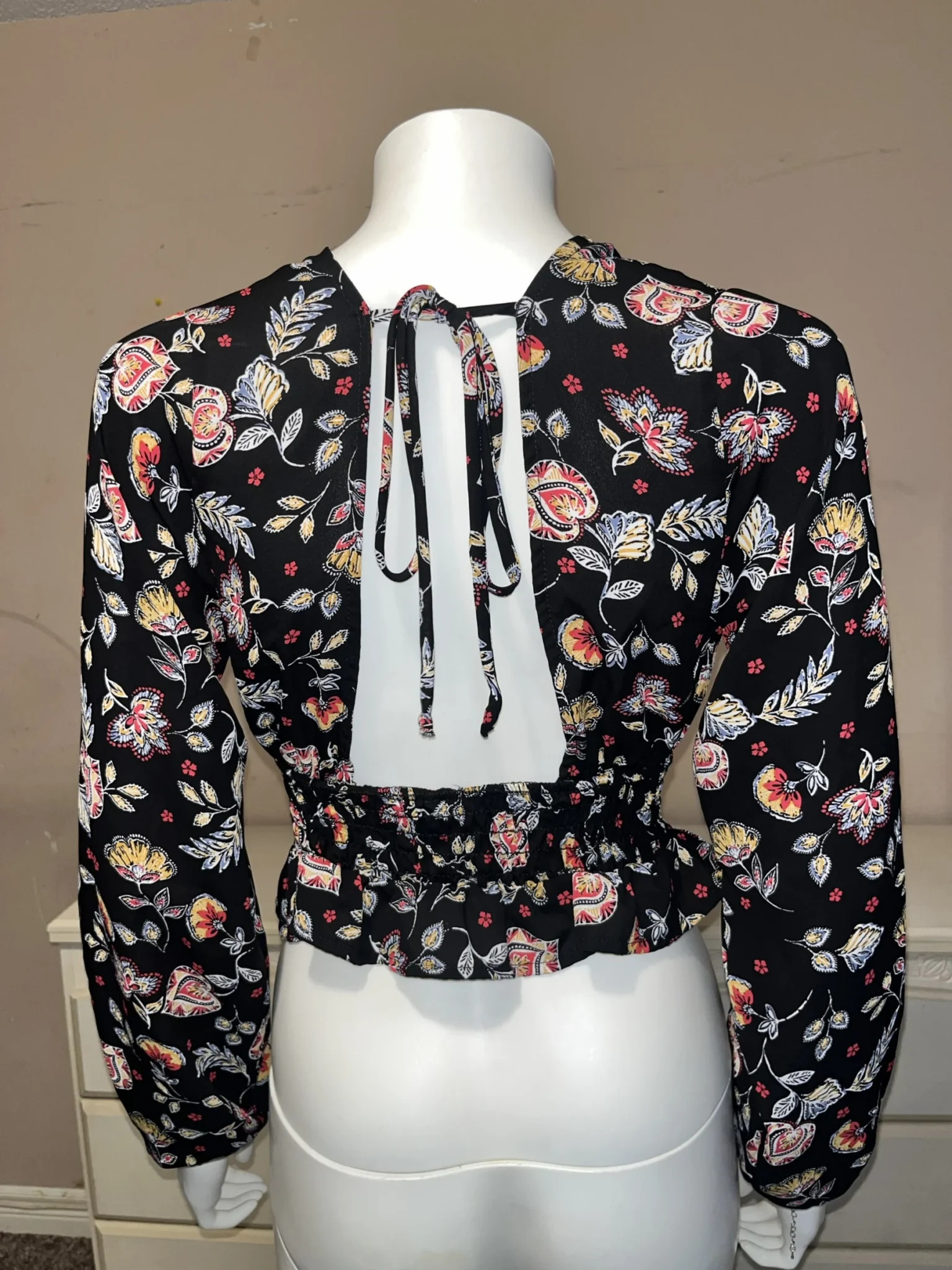 Image for long-sleeved floral crop top