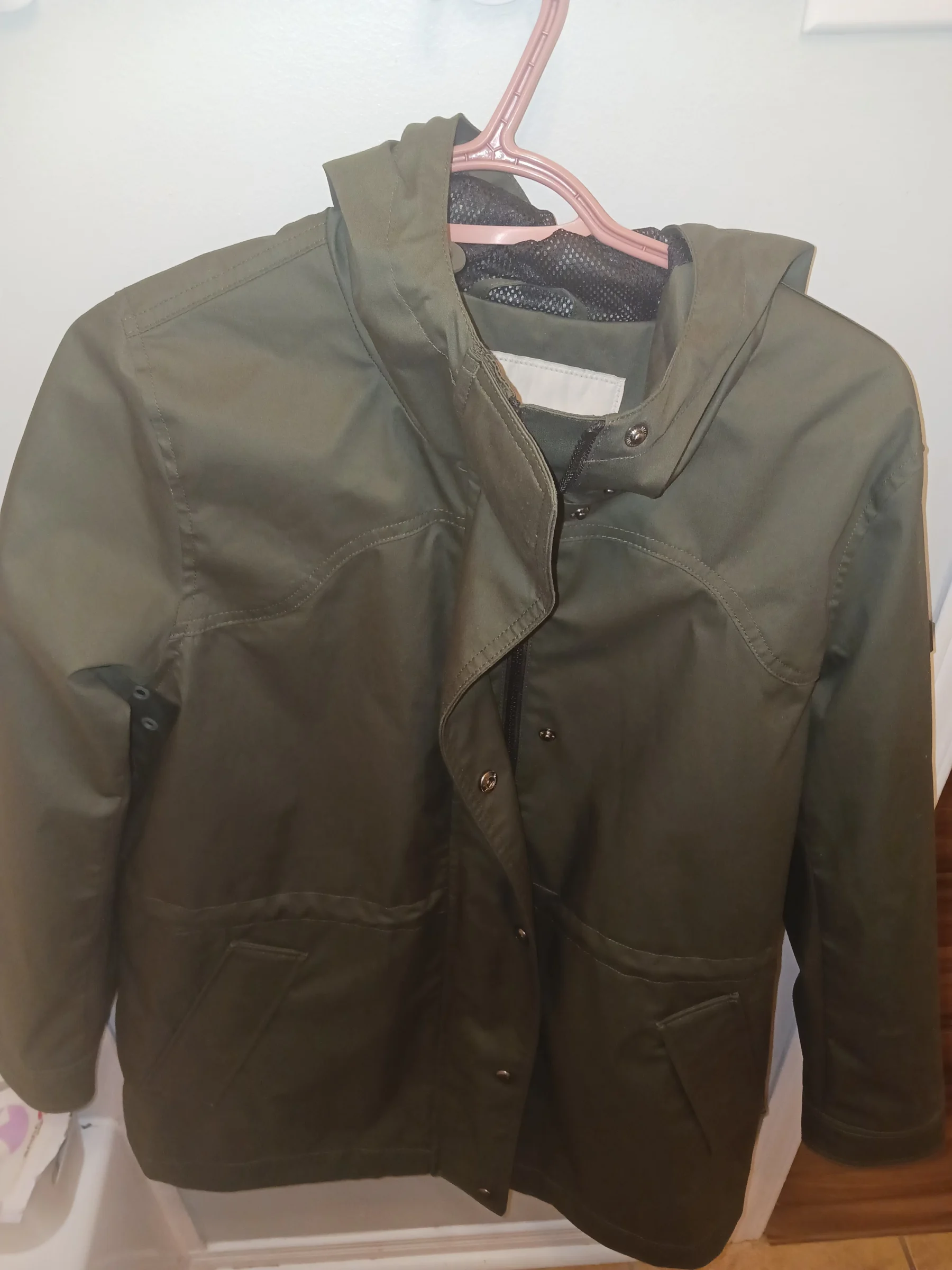 Hunter khaki green raincoat, size Large, new Hunter seconde main