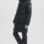 Featured thumbnail for manteau toboggan bleu marine avec capuche en fourrure