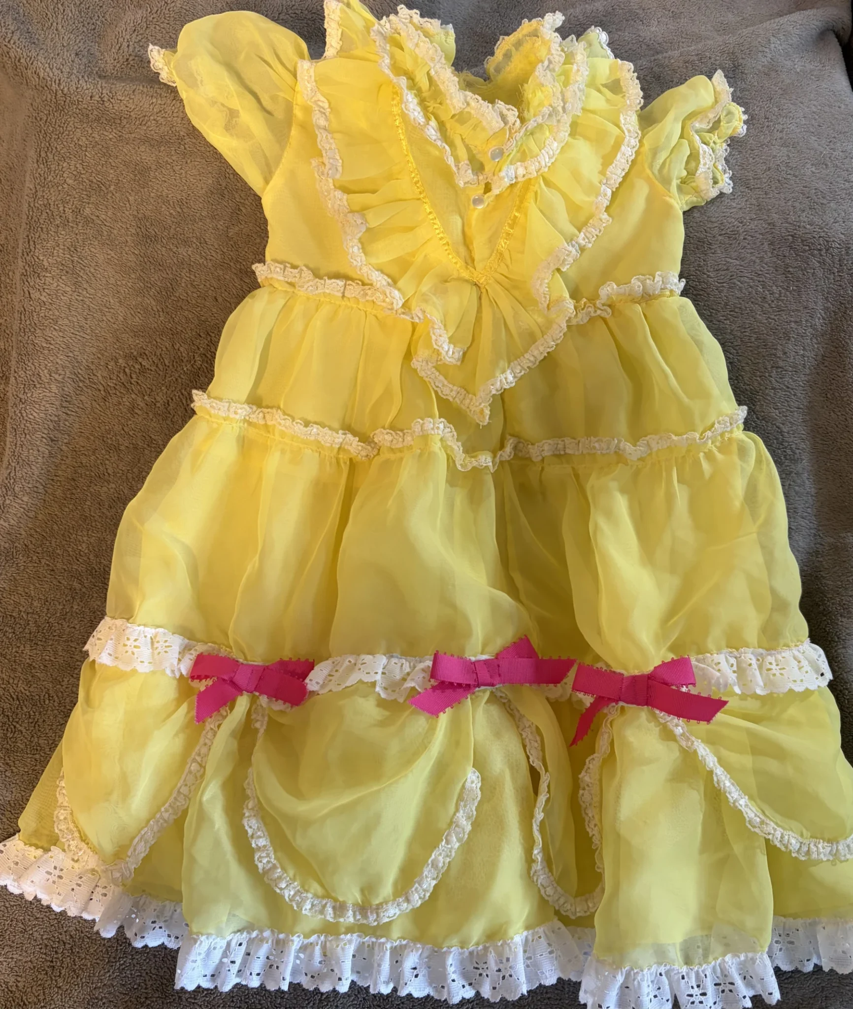 Image for Vintage Girls’ Dress from the 60s/70s in Yellow and Fuchsia – Size 18–24 months / 2T