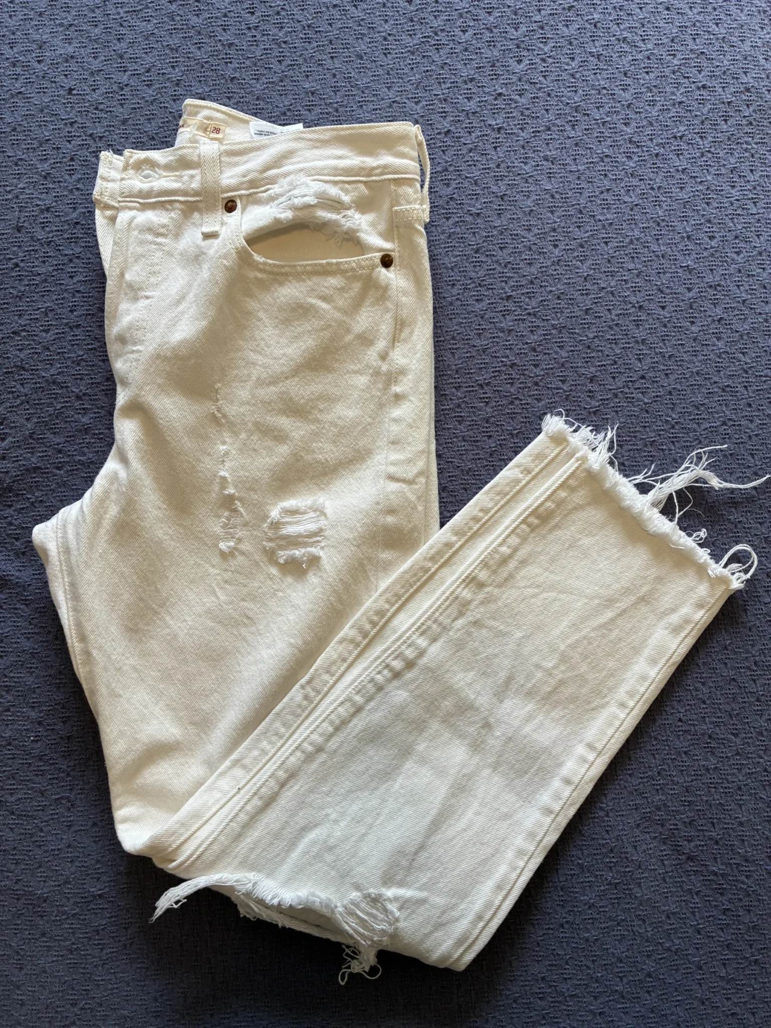 Featured image for White ripped denim jeans - Levi’s