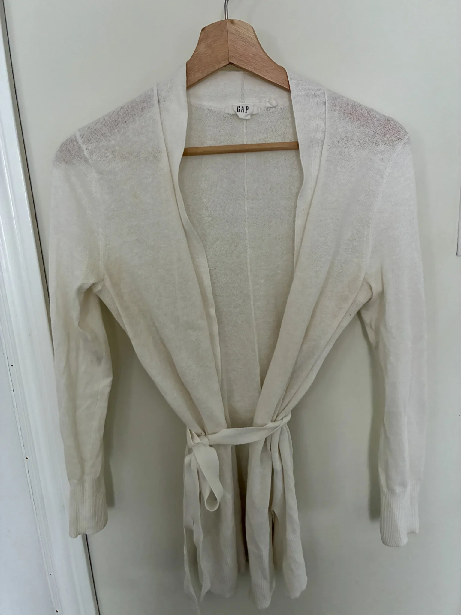Featured image for Gilet en lin mélangé avec ceinture à nouer - Gap