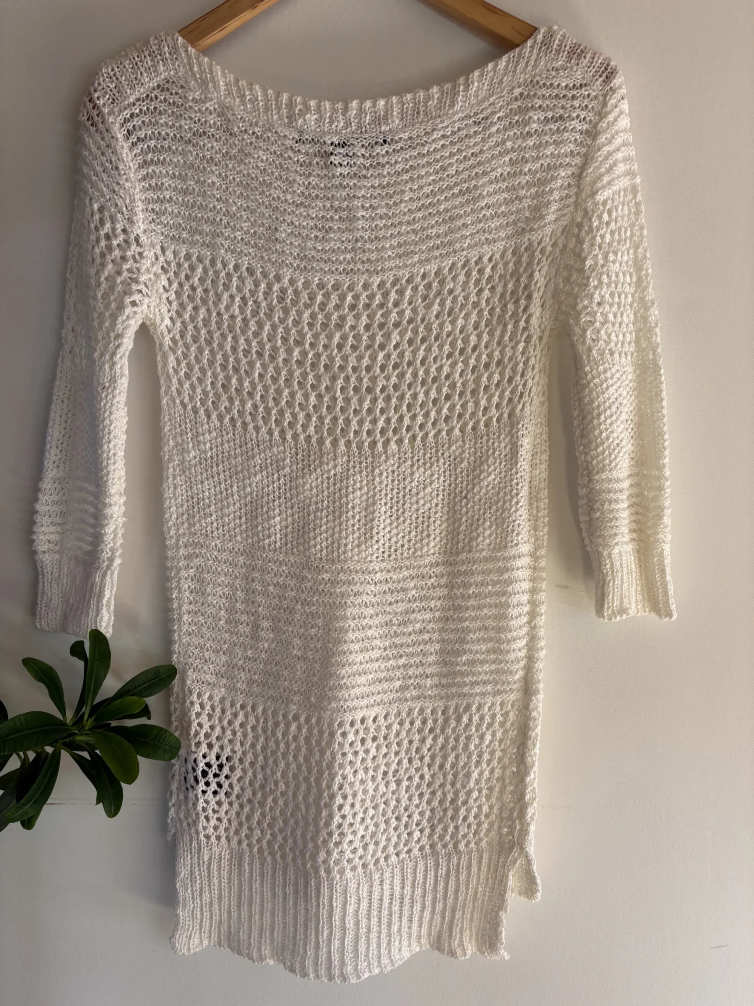 Image for Chandail en tricot blanc Le Chateau