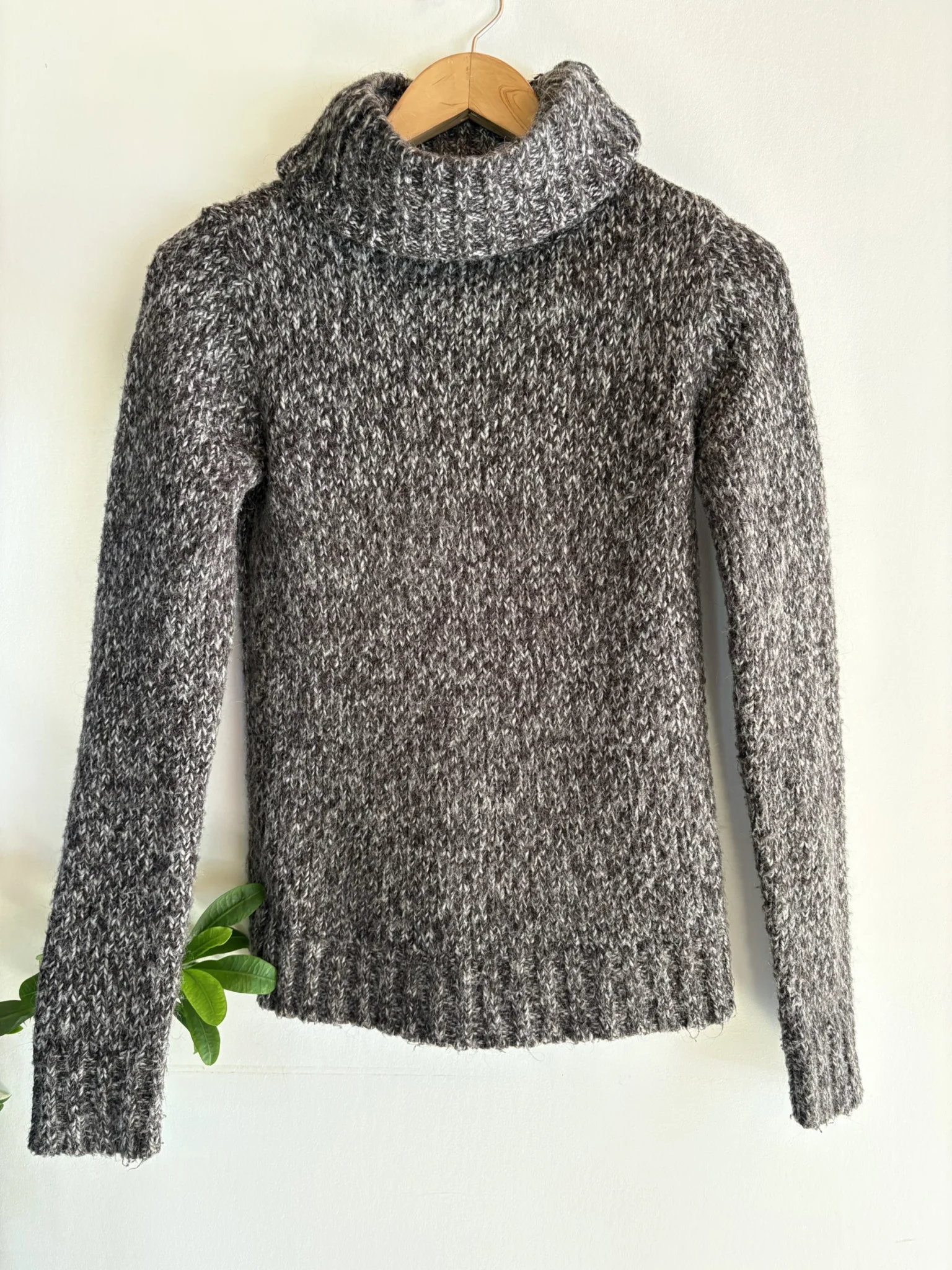 Featured image for Chandail de laine brun et blanc Jacob