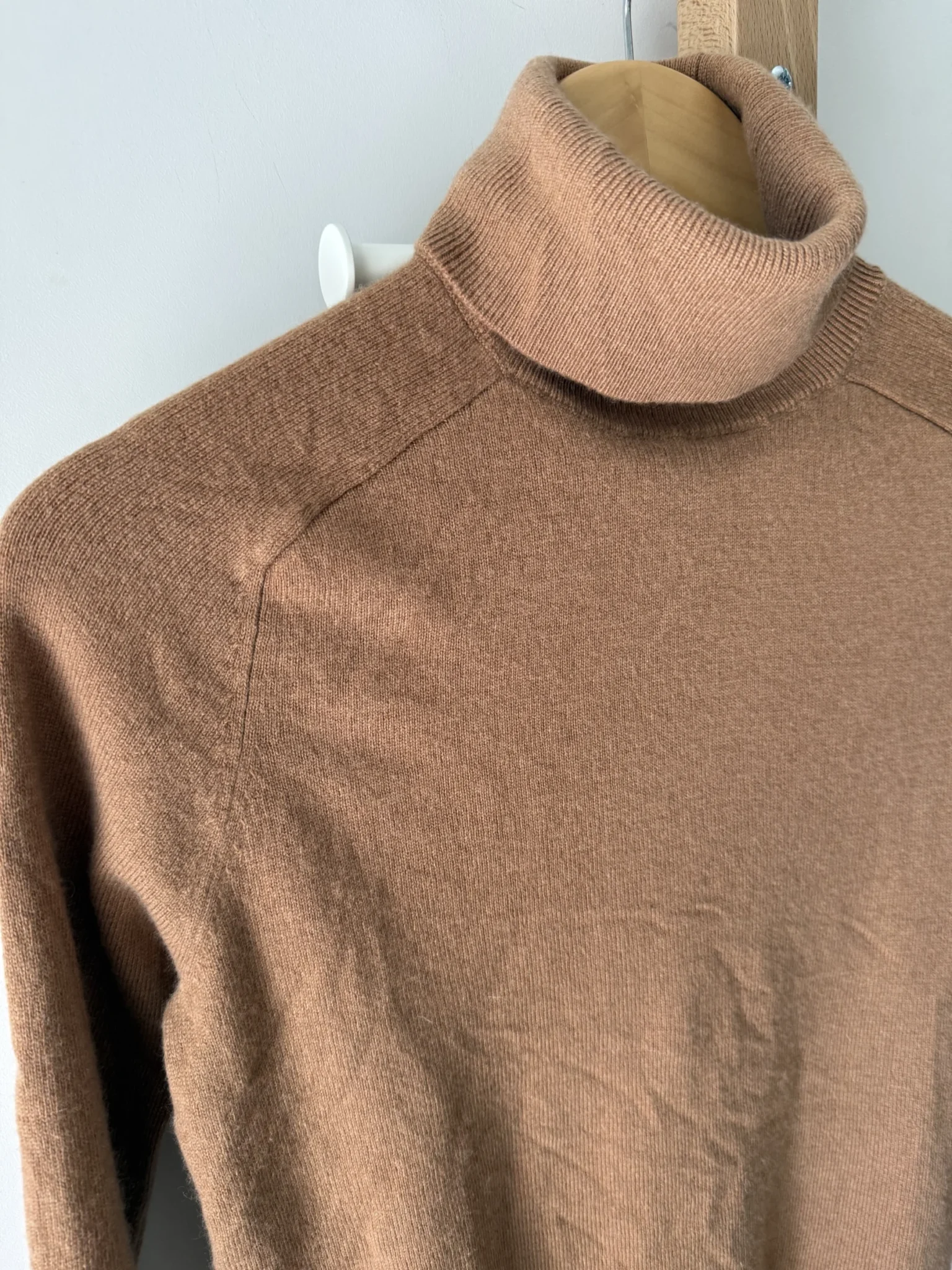 Image for Wool and cashmere roll-neck jumper