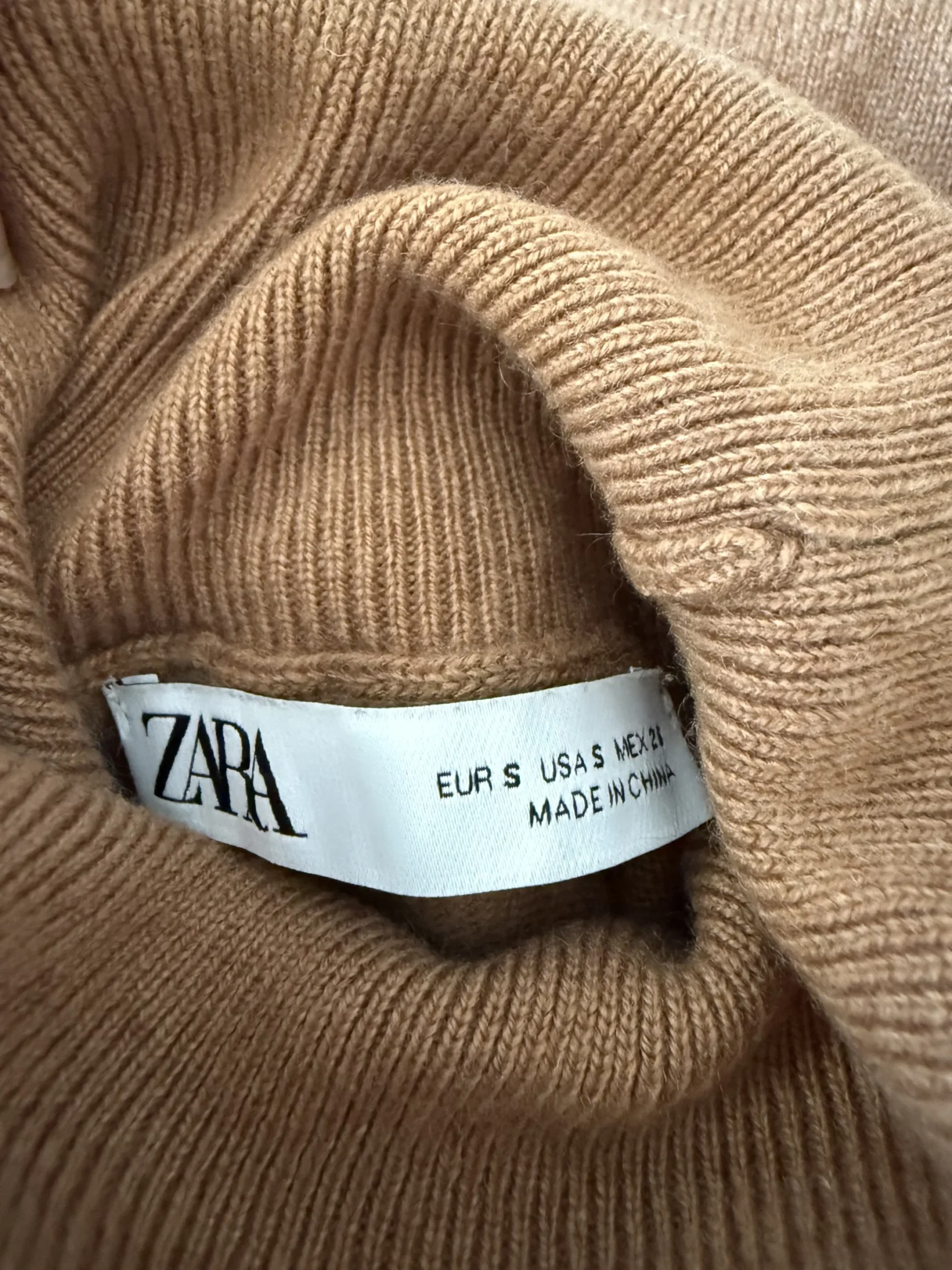 Image for Wool and cashmere roll-neck jumper