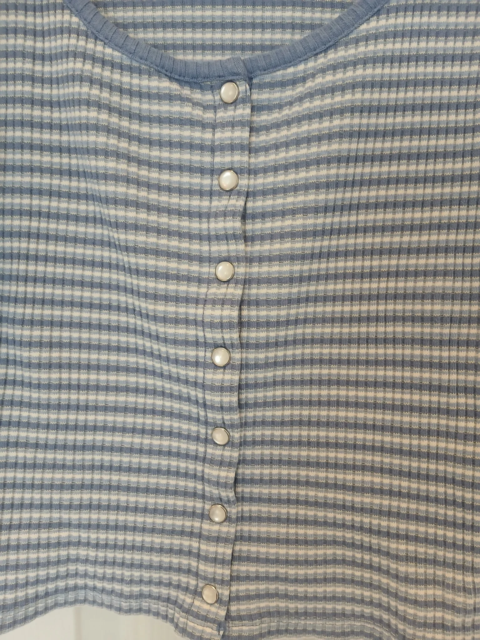 Image for Striped long-sleeved crop top