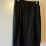 Featured thumbnail for Black mid-length skirt, size 8–10 – 100% wool – Made in Canada – Maxcella Priari Paris