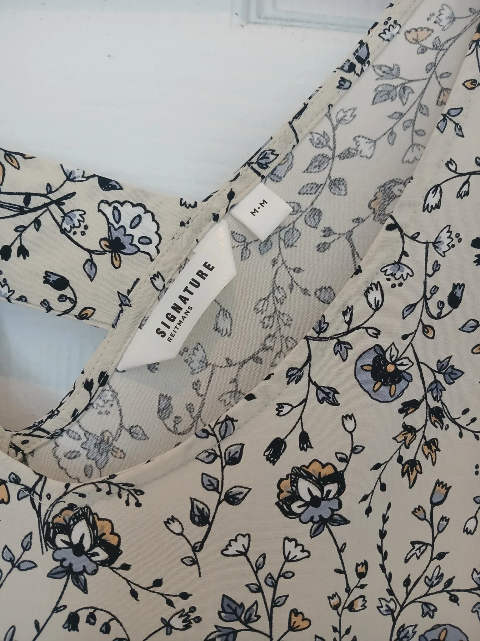 Image for Lightweight dress with 🌸 patterns