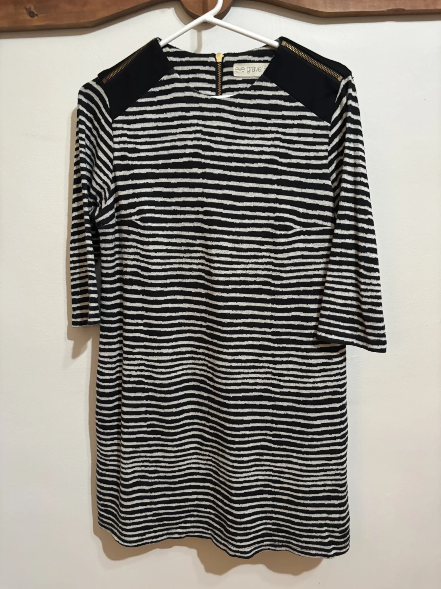Featured image for Robe ligné - Eve Gravel - L
