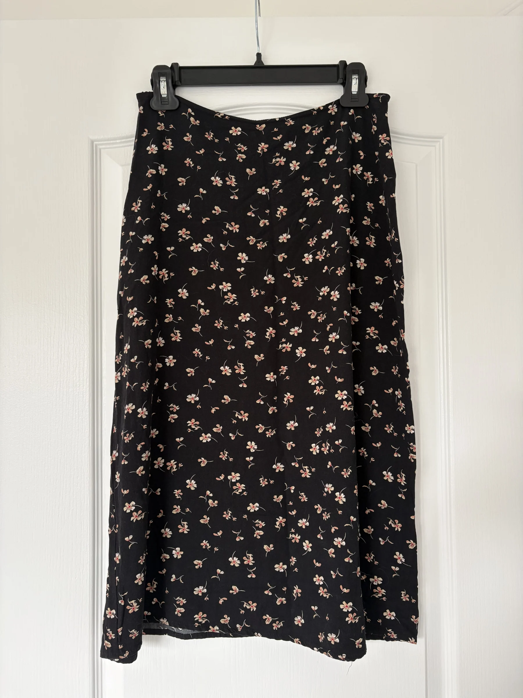 Floral skirt by Essentiels et Co Essentiels and Co seconde main
