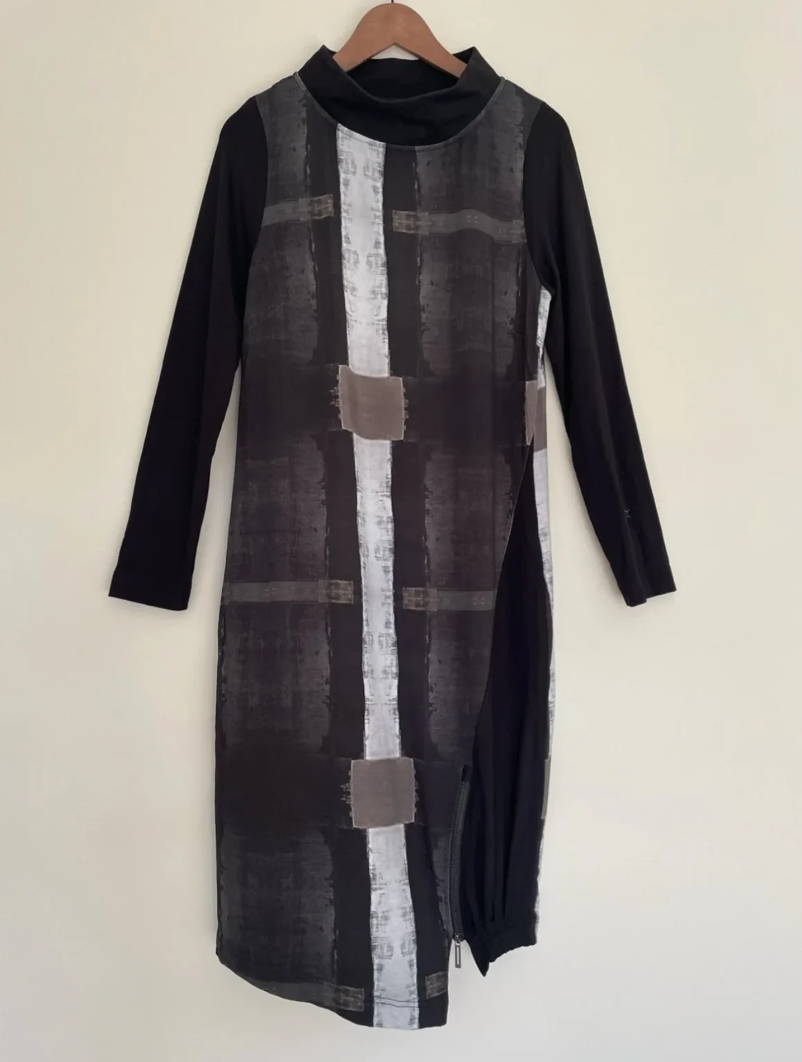 Image for Naya abstract print dress – Size Small – Black, taupe and grey – Funnel neck – Made in Poland