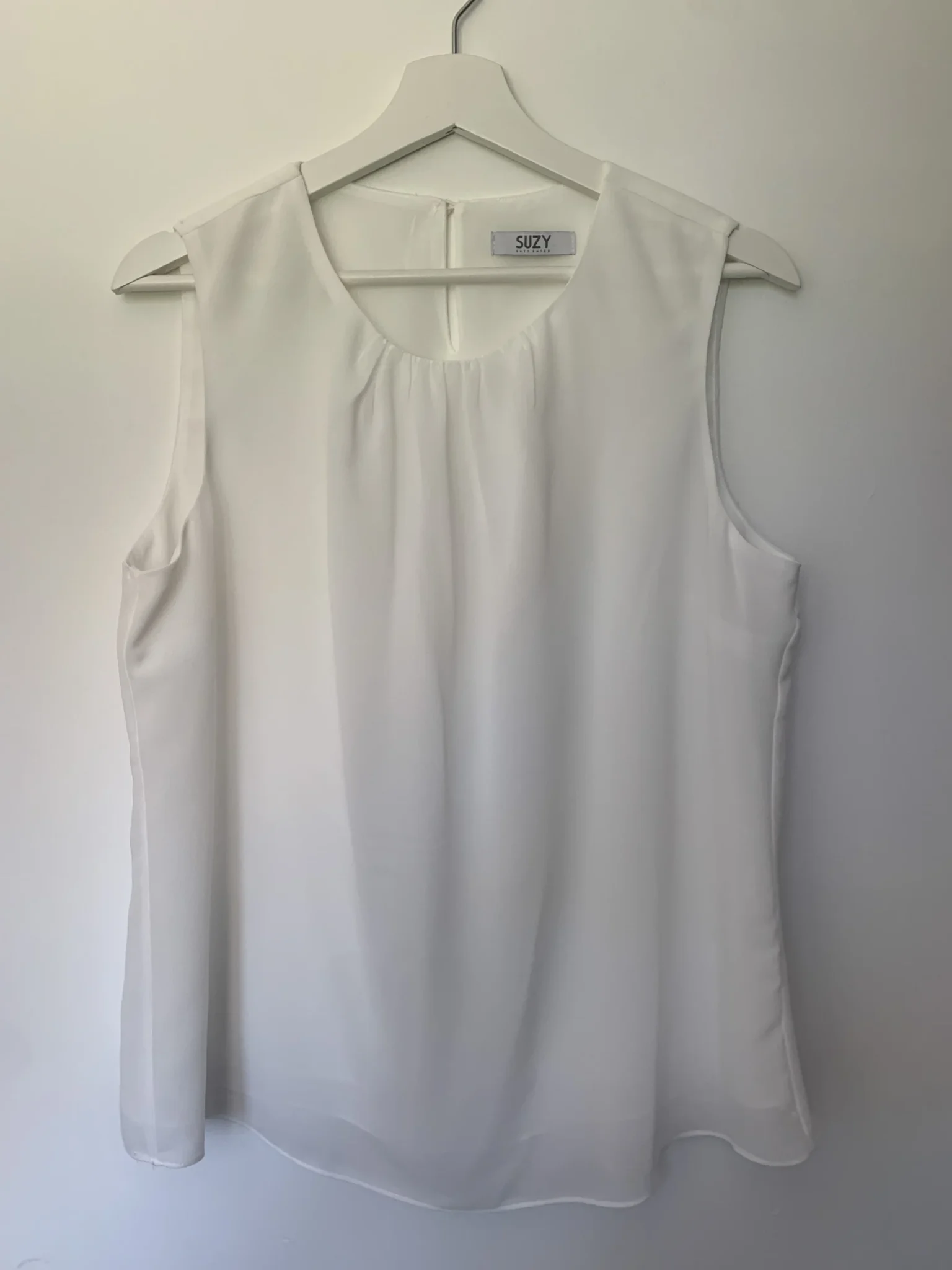 Featured image for Sleeveless blouse