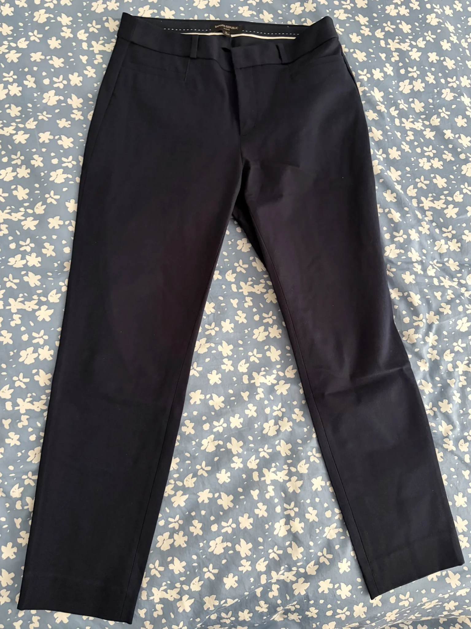 Featured image for Sloan trousers in navy blue