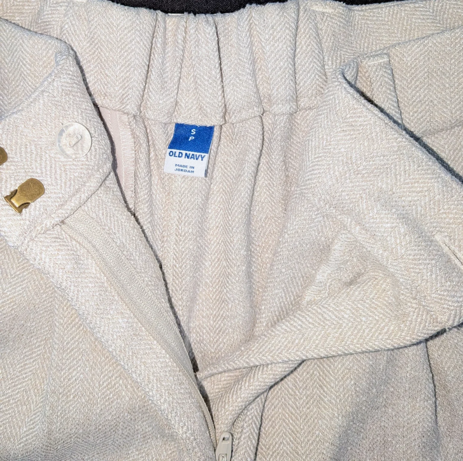 Image for 3-piece set: Old Navy trousers (size M) + 2 GAP/Motel camisoles