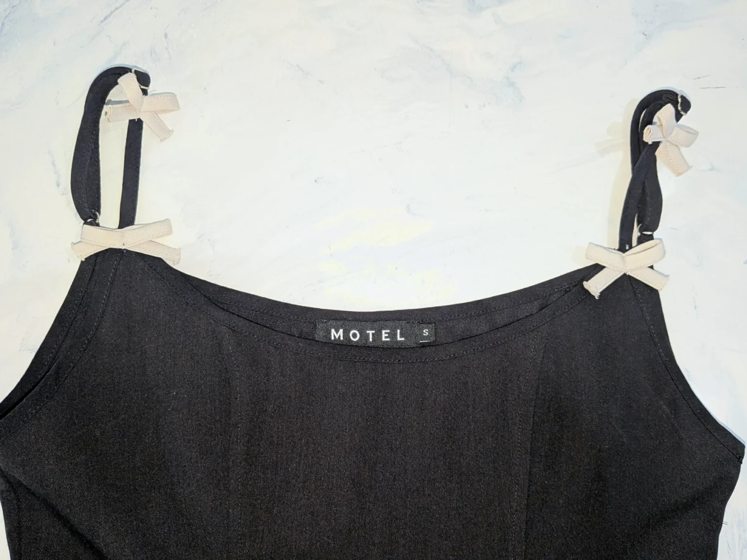 Image for 3-piece set: Old Navy trousers (size M) + 2 GAP/Motel camisoles