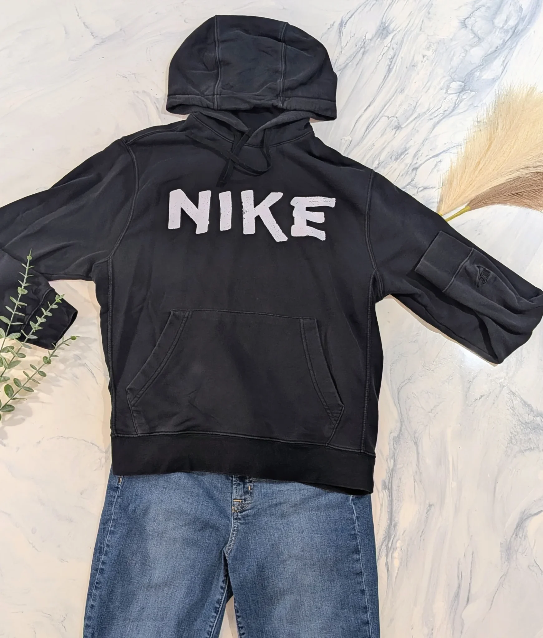 Image for Complete Outfit M – Black NIKE Hoodie with White Logo + GAP True Skinny Jeans, size 30