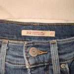 Thumbnail for Casual Outfit M / 27 – LEVI’S 312 Shaping Slim jeans + California jumper