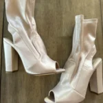 Featured thumbnail for Champagne-coloured satin heeled shoes