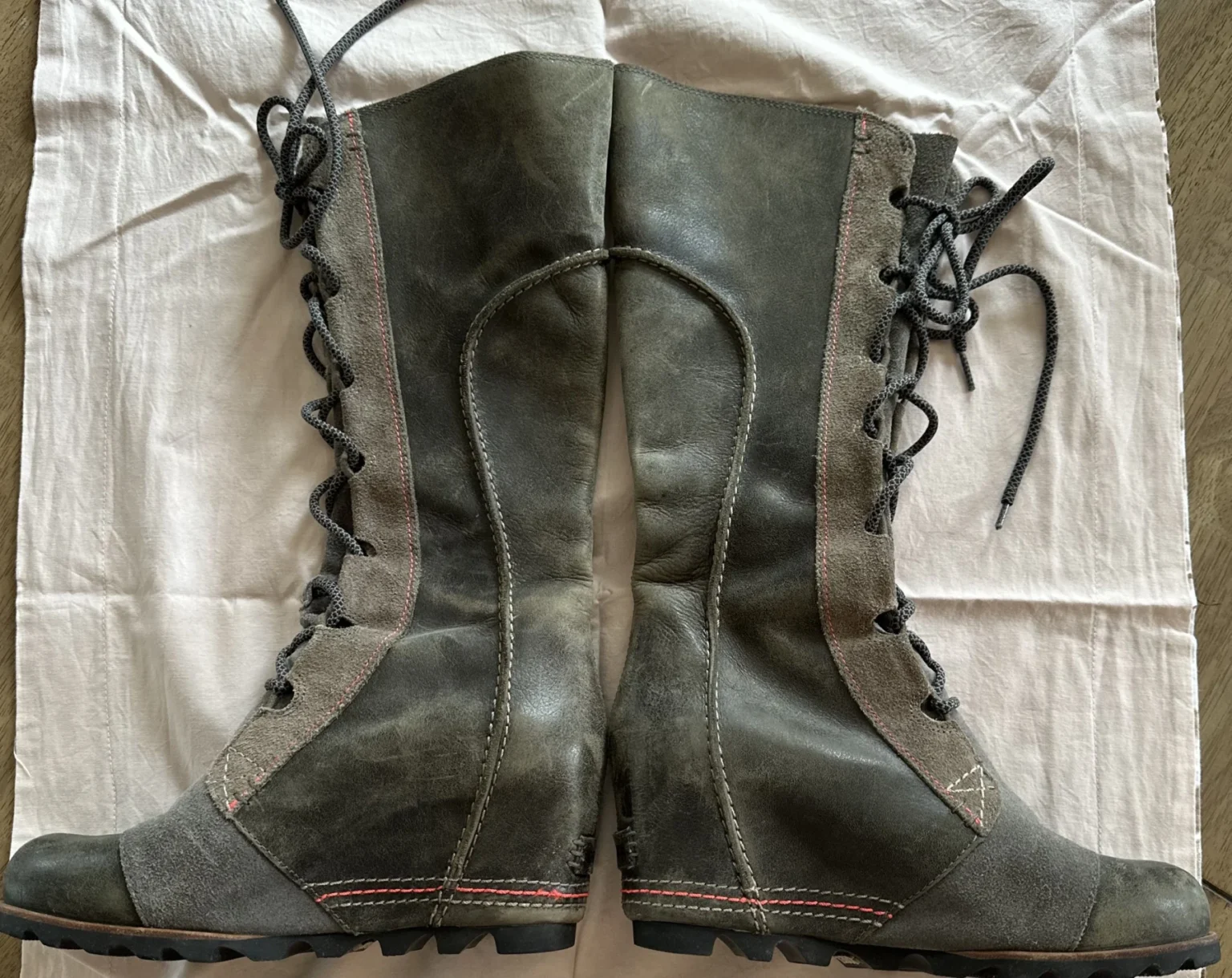 Image for Brand-new SOREL wedge-heeled boots