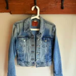 Featured thumbnail for Levi’s denim jacket – Small