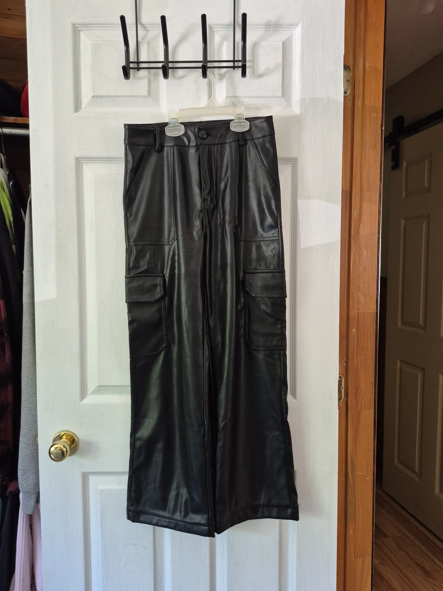 Estee Brown faux leather high-waisted cargo trousers, size Small *Other seconde main