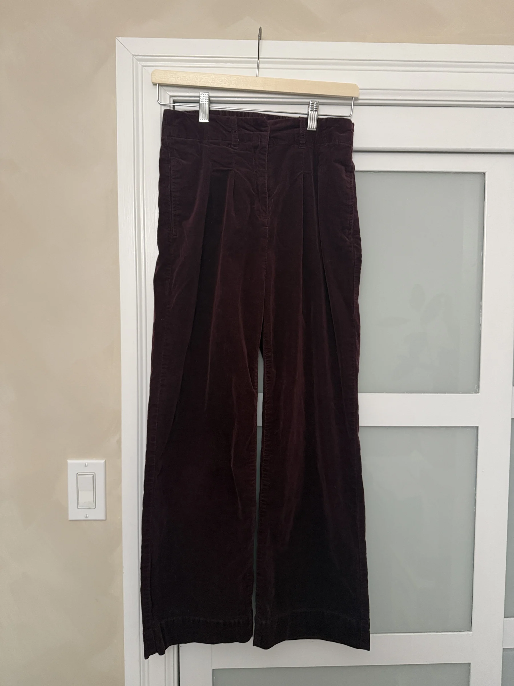 Tristan – burgundy velvet-effect trousers Tristan seconde main