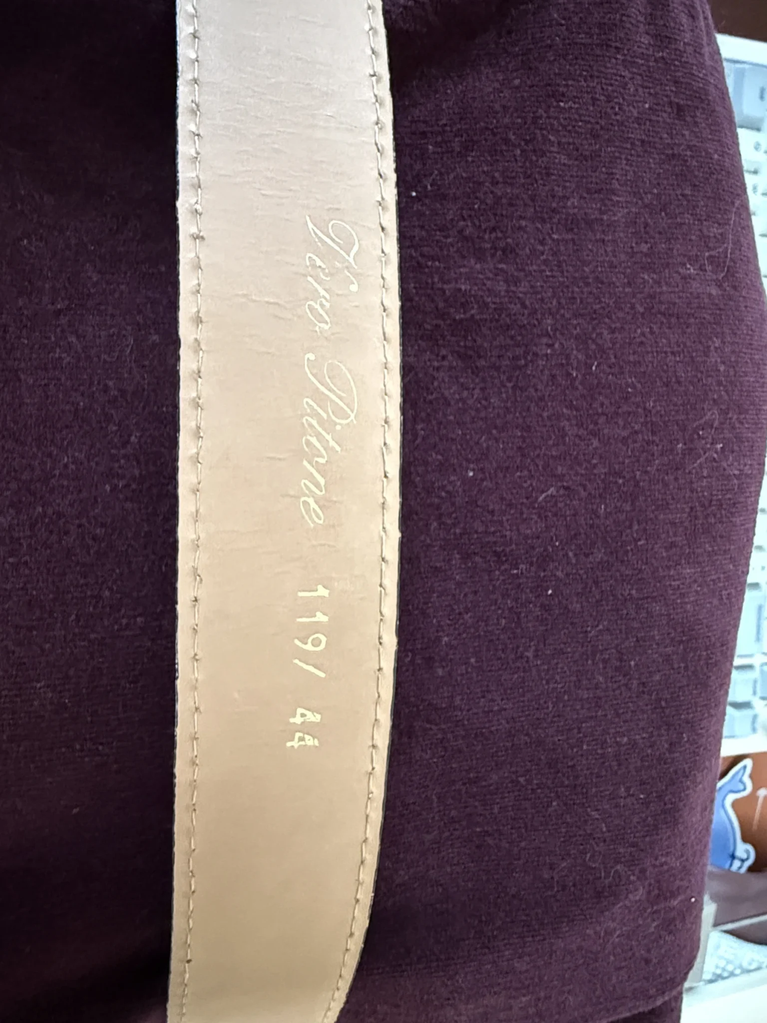 Image for Crocodile-effect belt with a gold ‘Guess’-style buckle