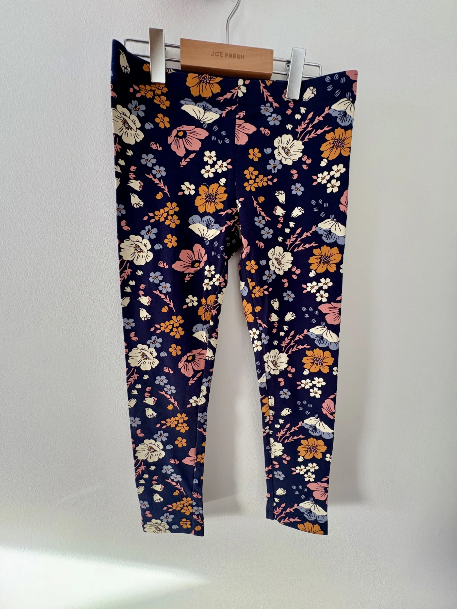 BRAND NEW! Floral leggings Joe Fresh seconde main
