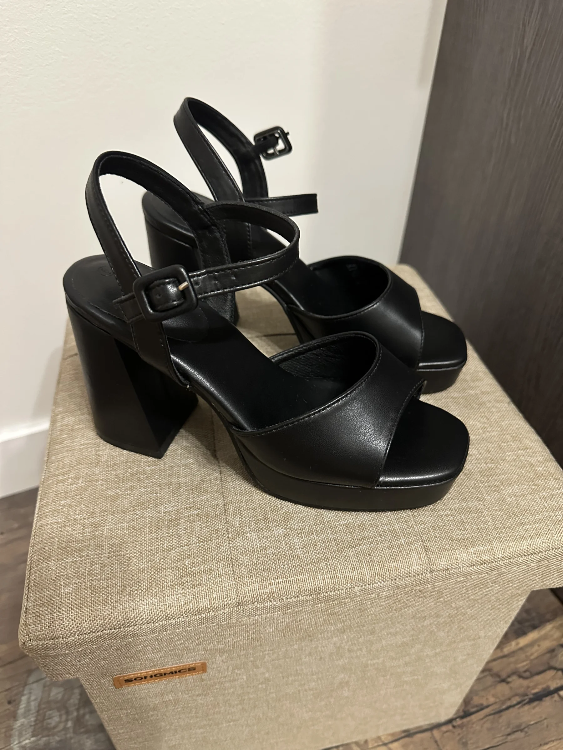 Black sandals Ardene seconde main