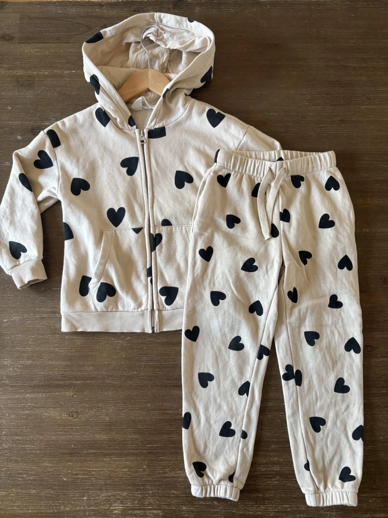 Image for 4–6T Jogger Set