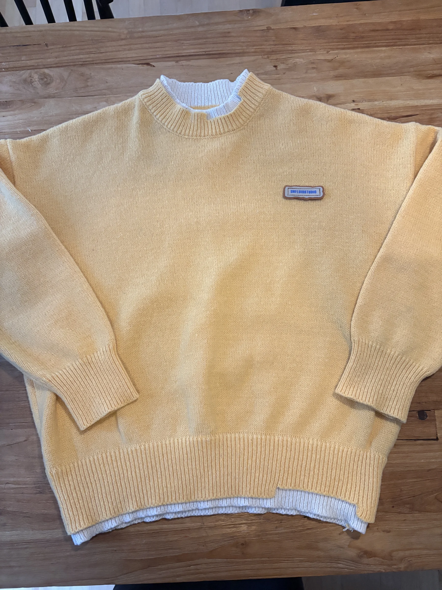 UNFLUID Studio – oversized jumper in butter yellow and white *Other seconde main