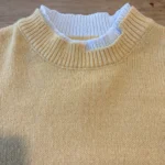Thumbnail for UNFLUID Studio – oversized jumper in butter yellow and white