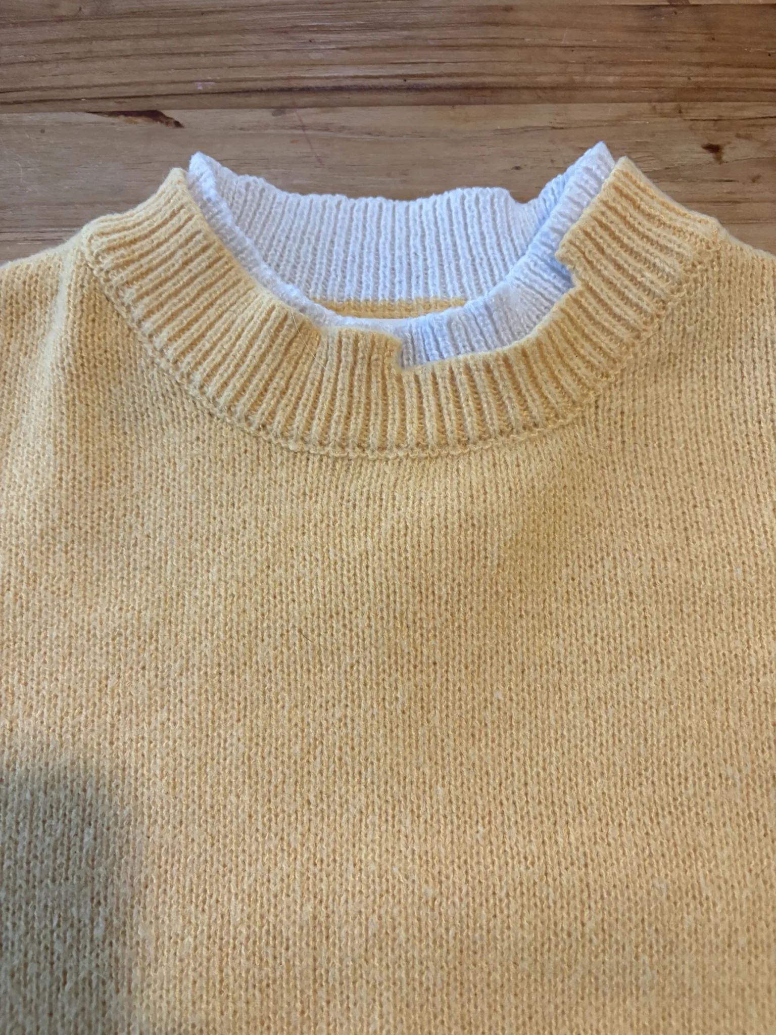 Image for UNFLUID Studio – oversized jumper in butter yellow and white