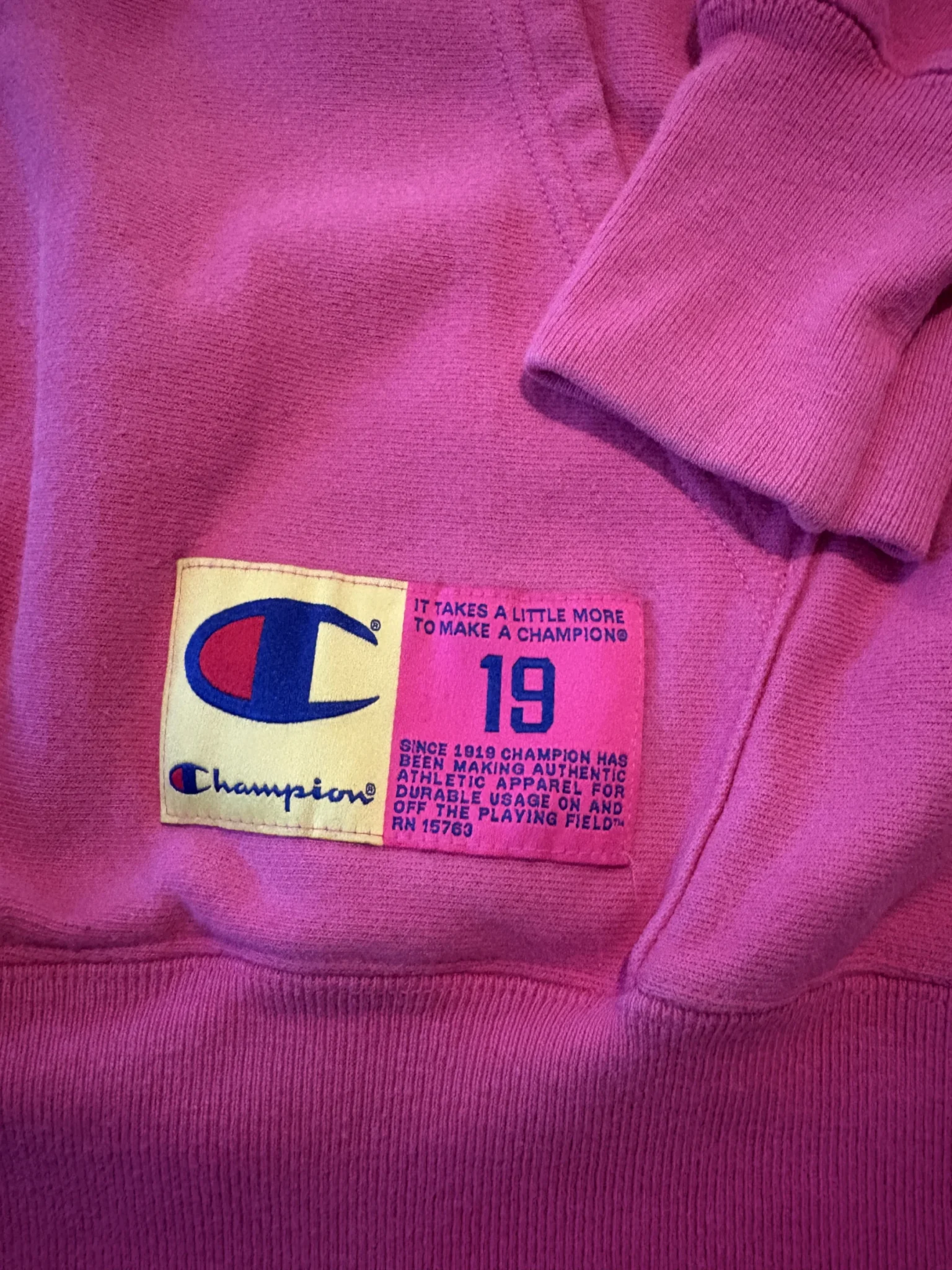 Image for Champion Reverse Weave – pink hoodie with chenille logo – L