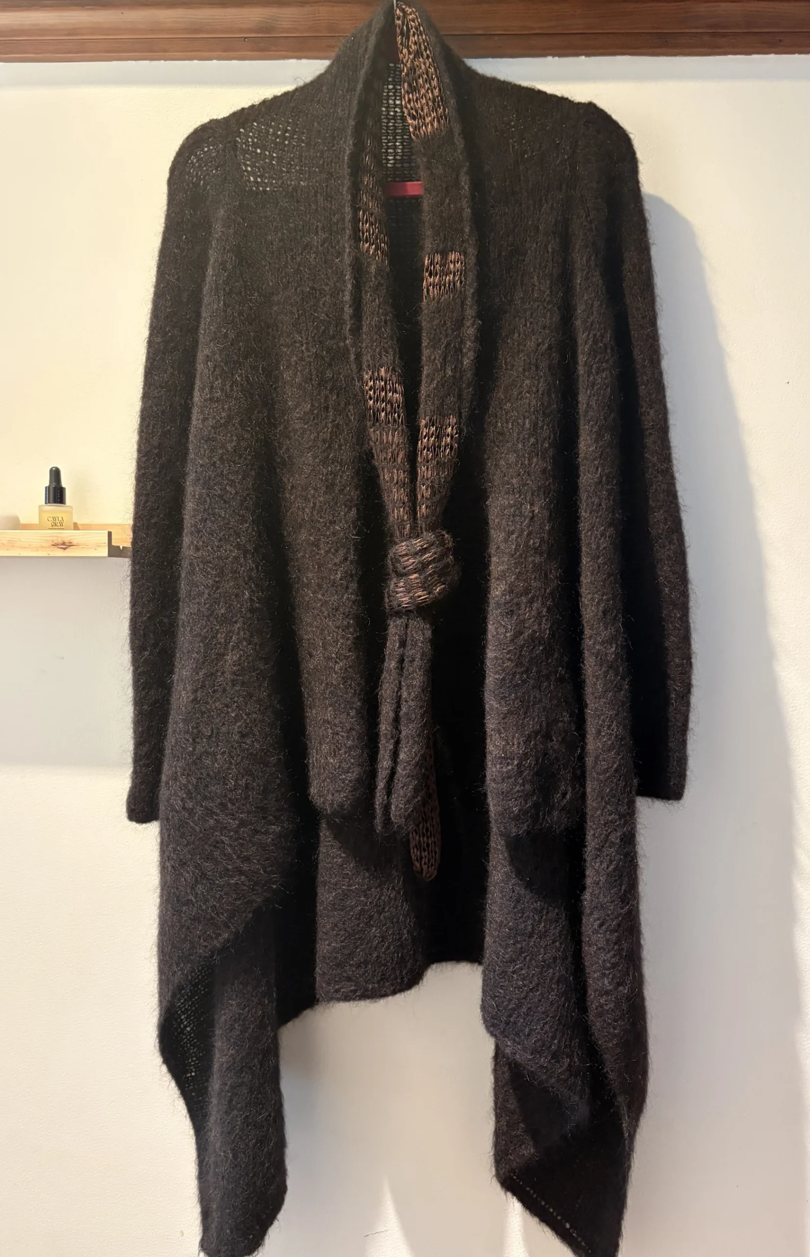 Sarah Pacini – long, asymmetrical cardigan with a decorative collar Sarah Pacini seconde main