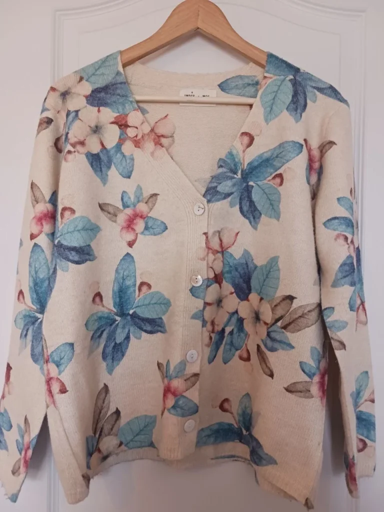 Featured image for Pull fleuri style cardigan