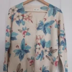 Thumbnail for Pull fleuri style cardigan