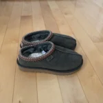Featured thumbnail for UGG TASMAN, size 6, khaki