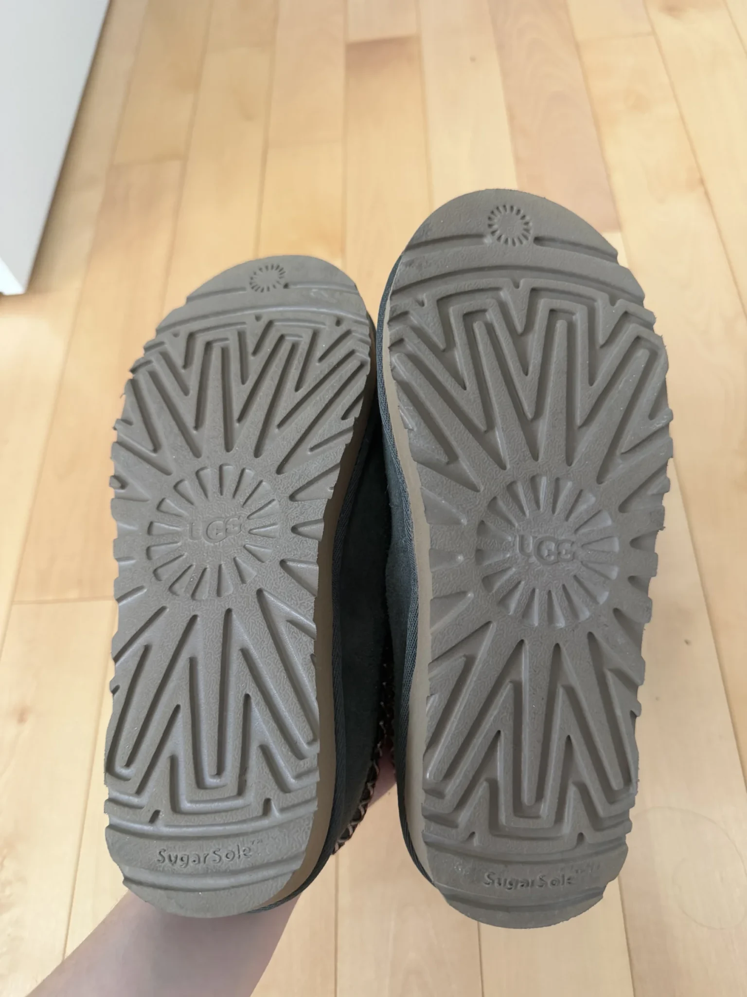 Image for UGG TASMAN, size 6, khaki
