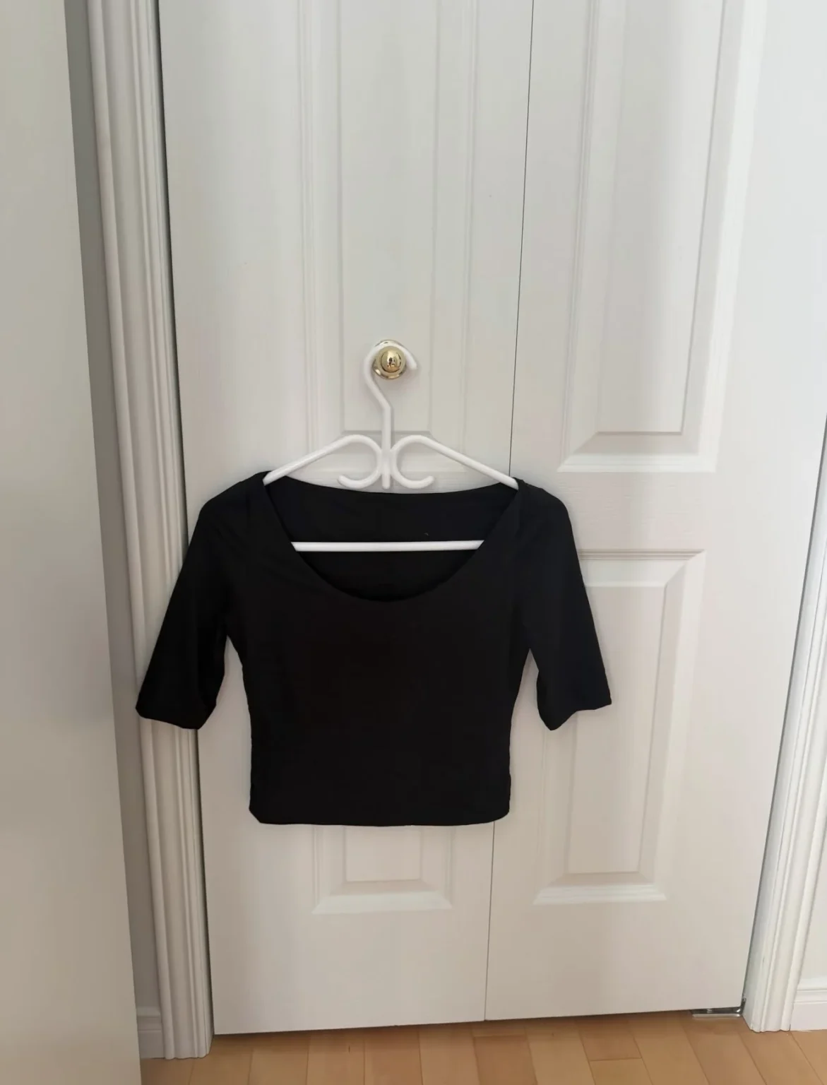 Image for Women’s 3/4-sleeve top, medium