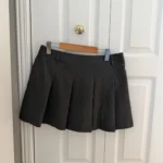 Featured thumbnail for Uniqlo Grey Women's Skirt-Shorts, Medium