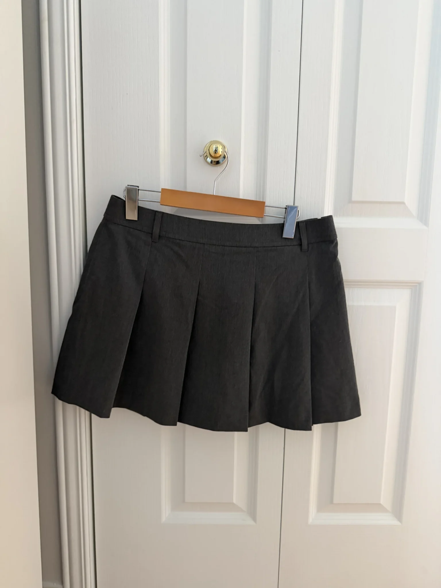 Image for Uniqlo Grey Women's Skirt-Shorts, Medium