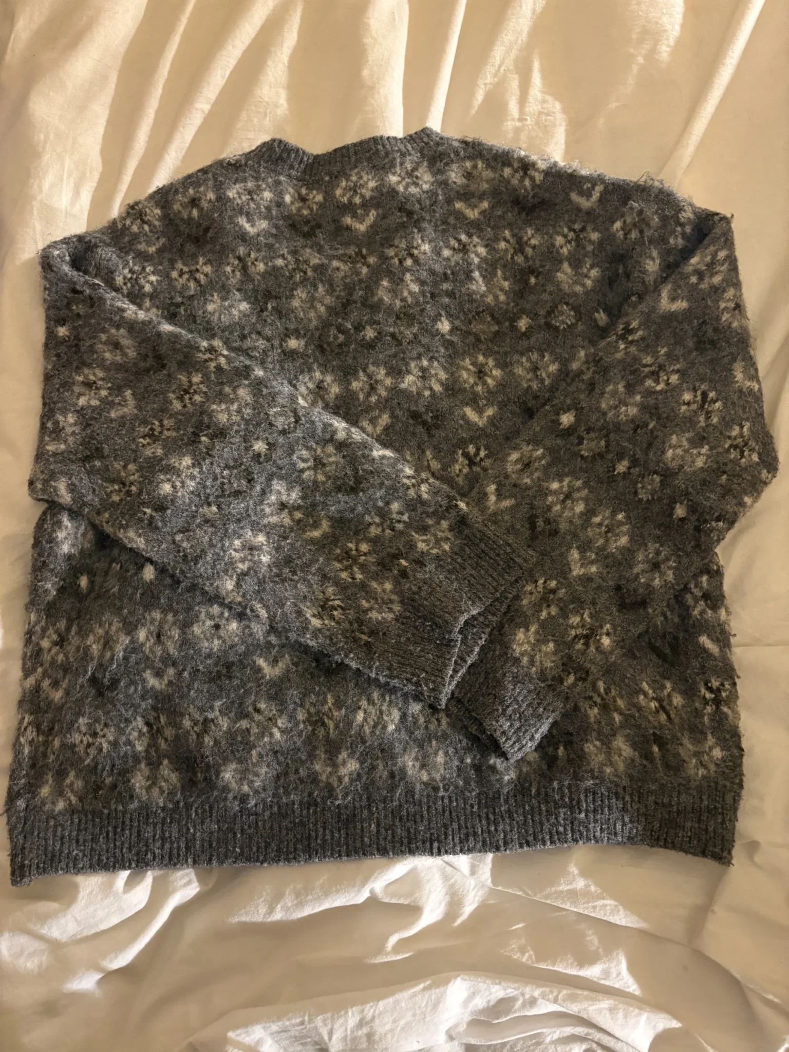 Image for Patterned round-neck jumper in a wool blend from ZARA