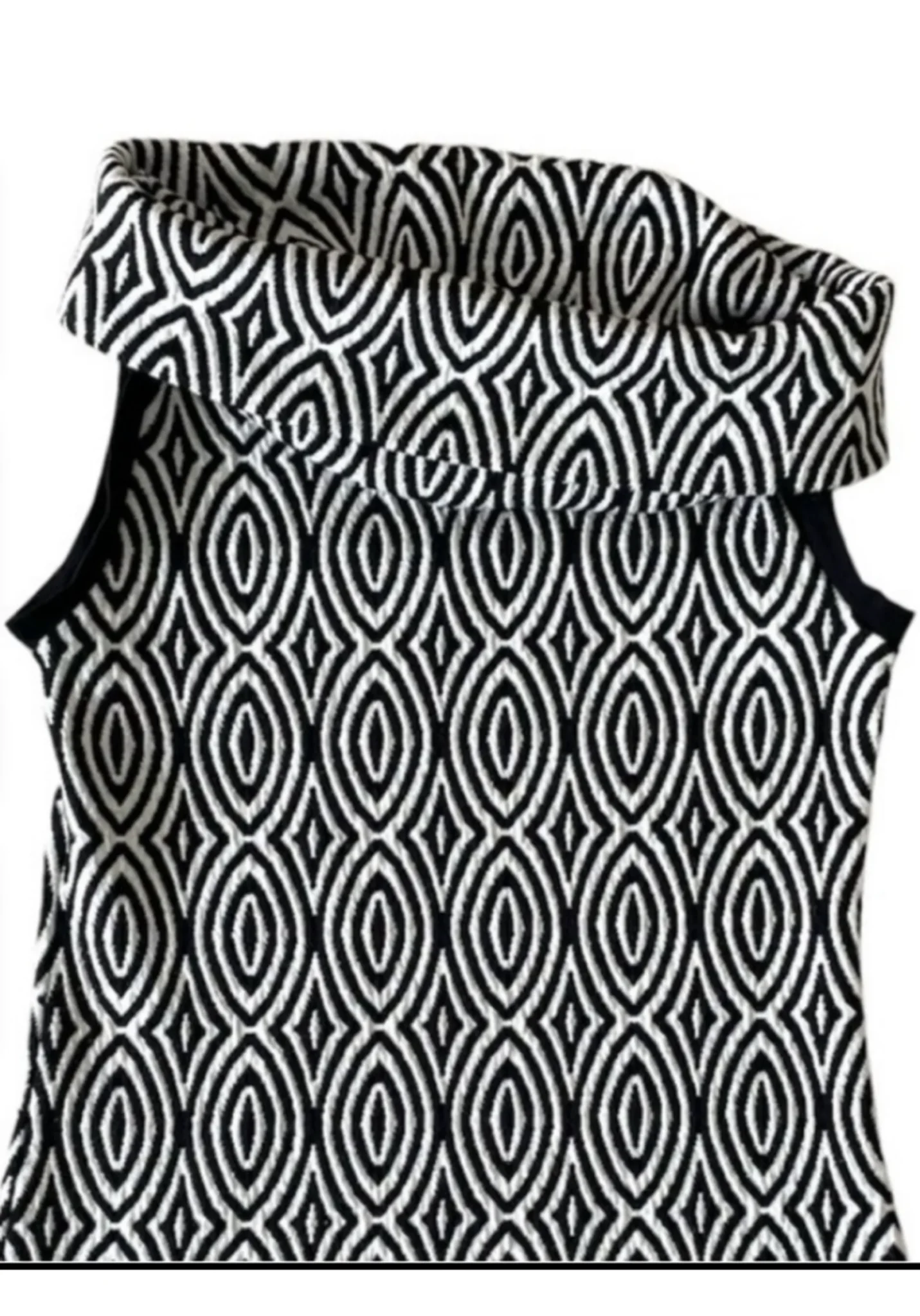 Image for Ruelle sleeveless tunic – Size Medium – Geometric pattern – Made in Canada – In excellent condition