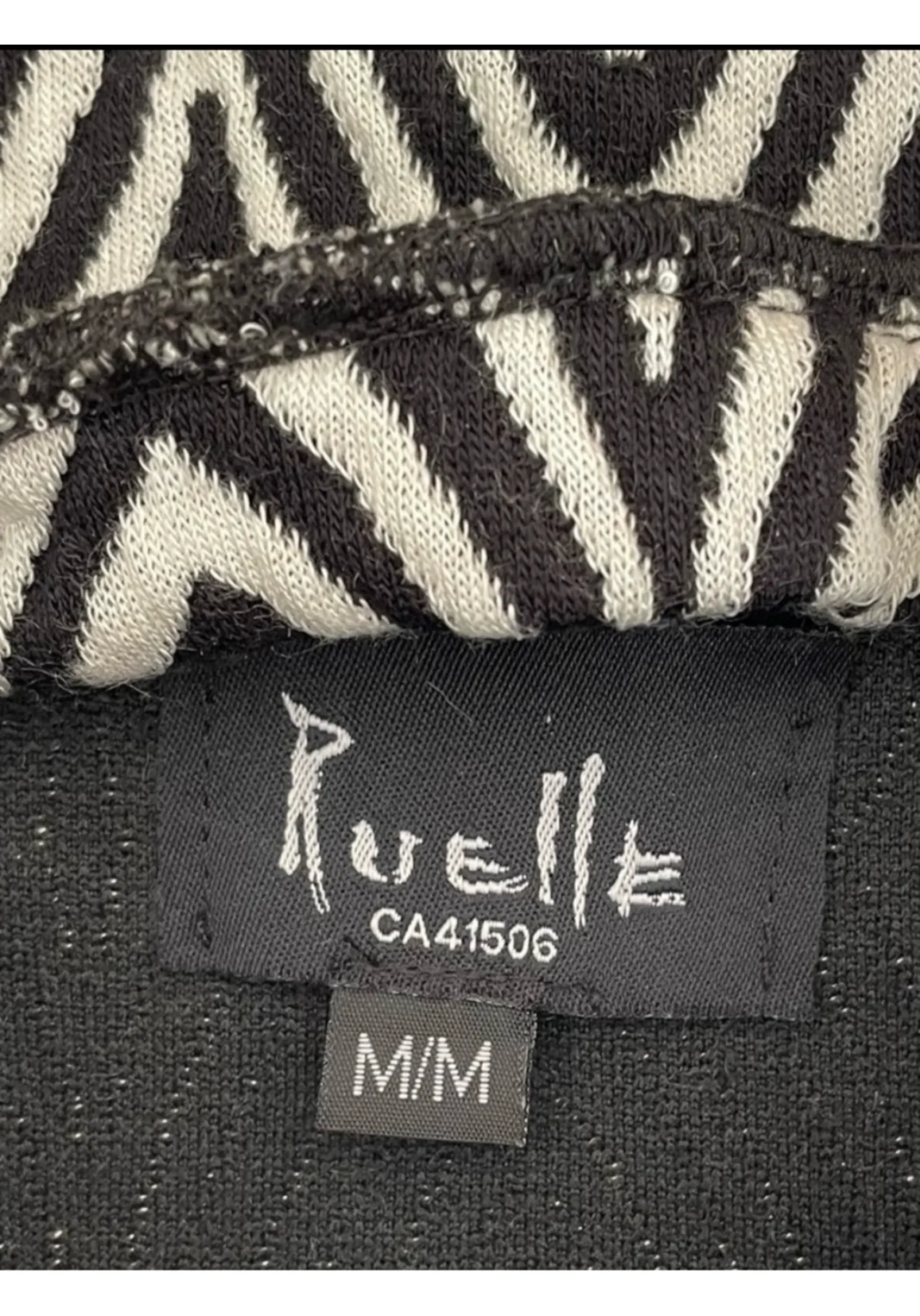 Image for Ruelle sleeveless tunic – Size Medium – Geometric pattern – Made in Canada – In excellent condition