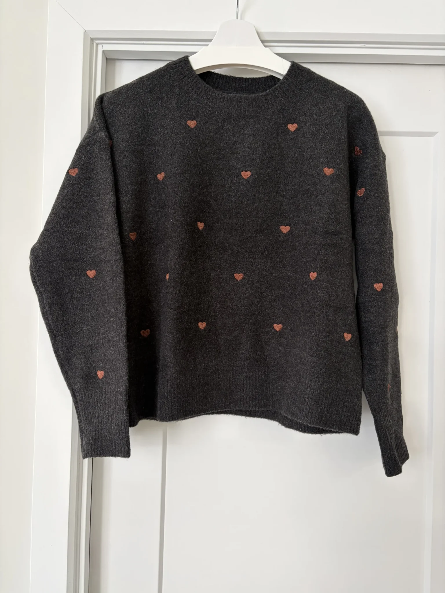 Featured image for Chandail neuf broderie cœur